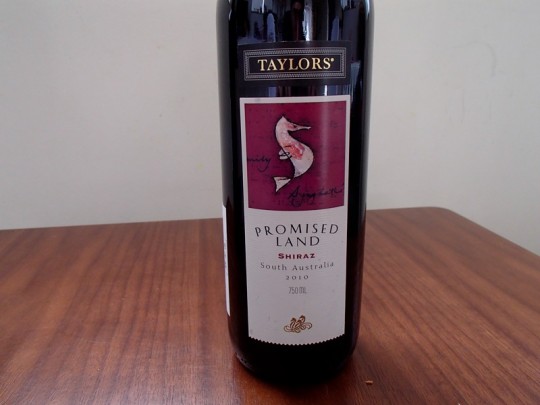 コストコのワイン　Taylors Promised Land Shiraz 2010の表ラベル
