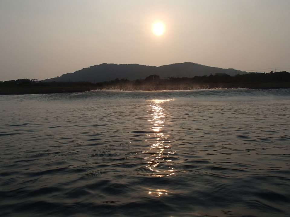 南房総の海からの夕日、水中撮影