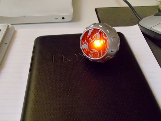 Nexus7のNFCにウィザードリングをかざすと光る_[0]