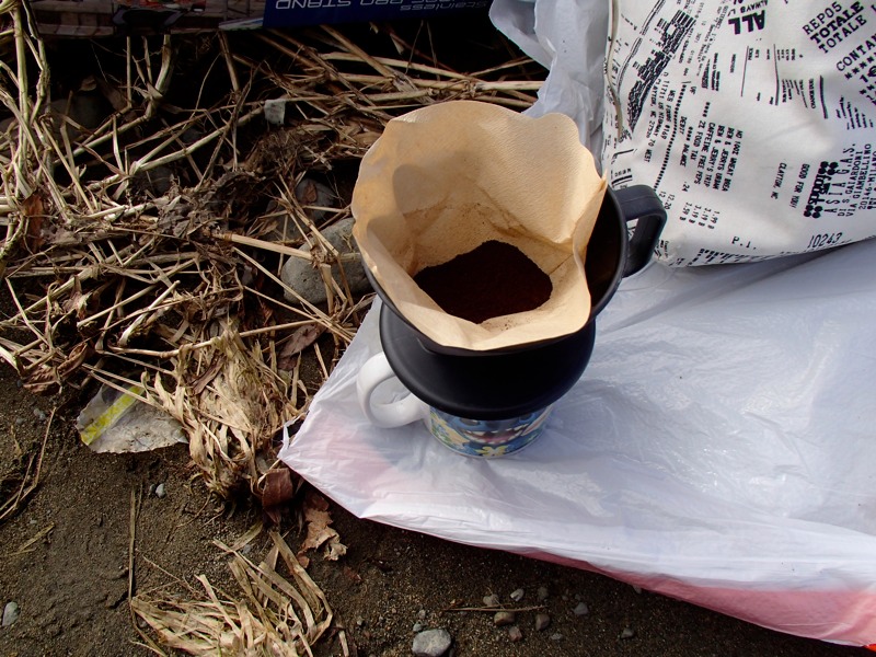 薪を割ってコーヒー